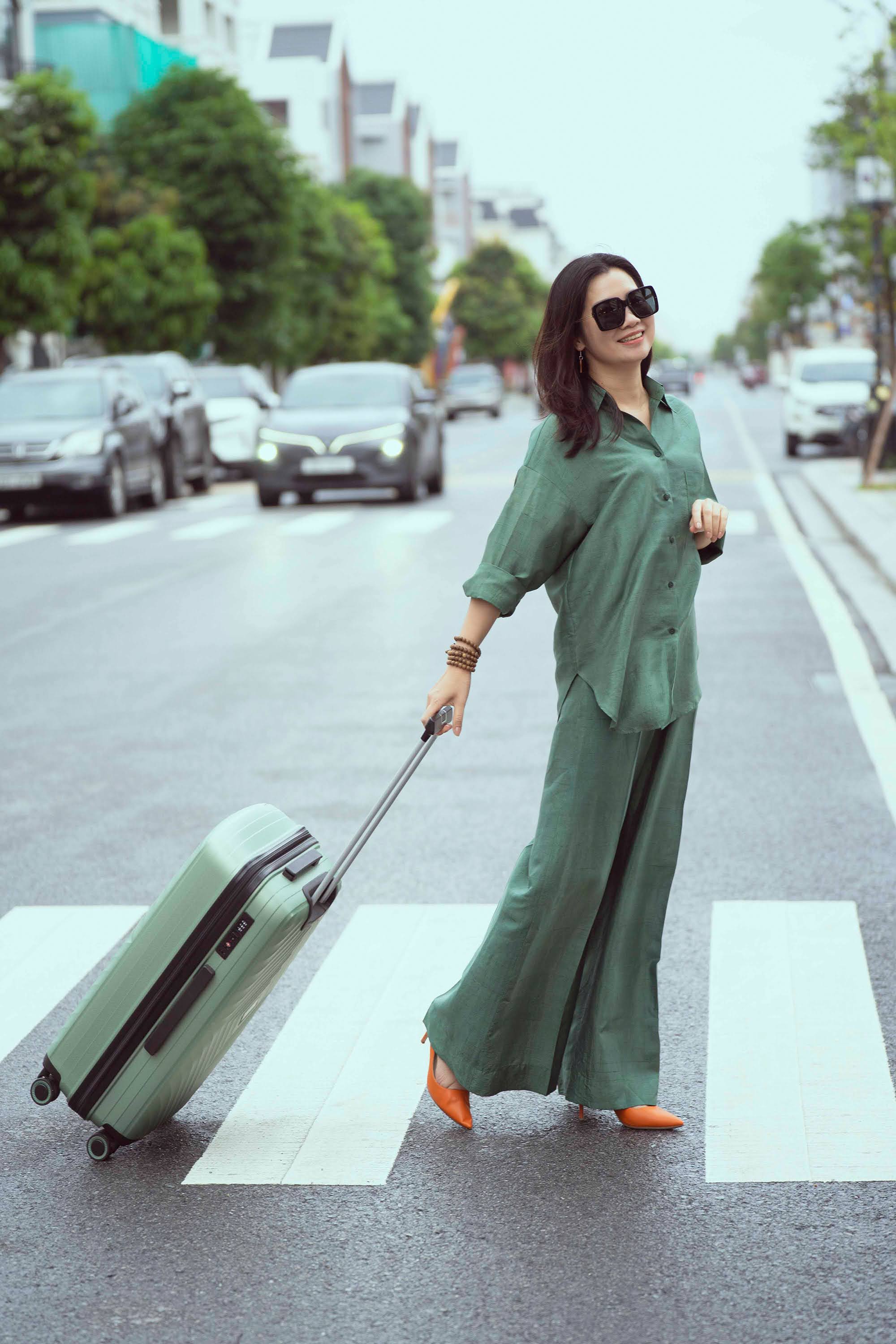 Olive Whisper Set | Bộ đồ lụa tơ tằm “Thì Thầm Oliu” 