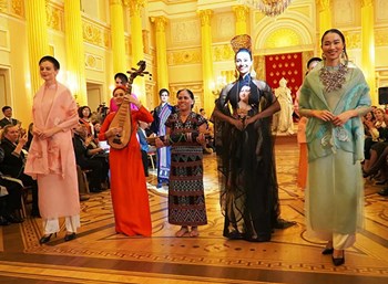 Áo dài thổ cẩm Lụa Việt Nam