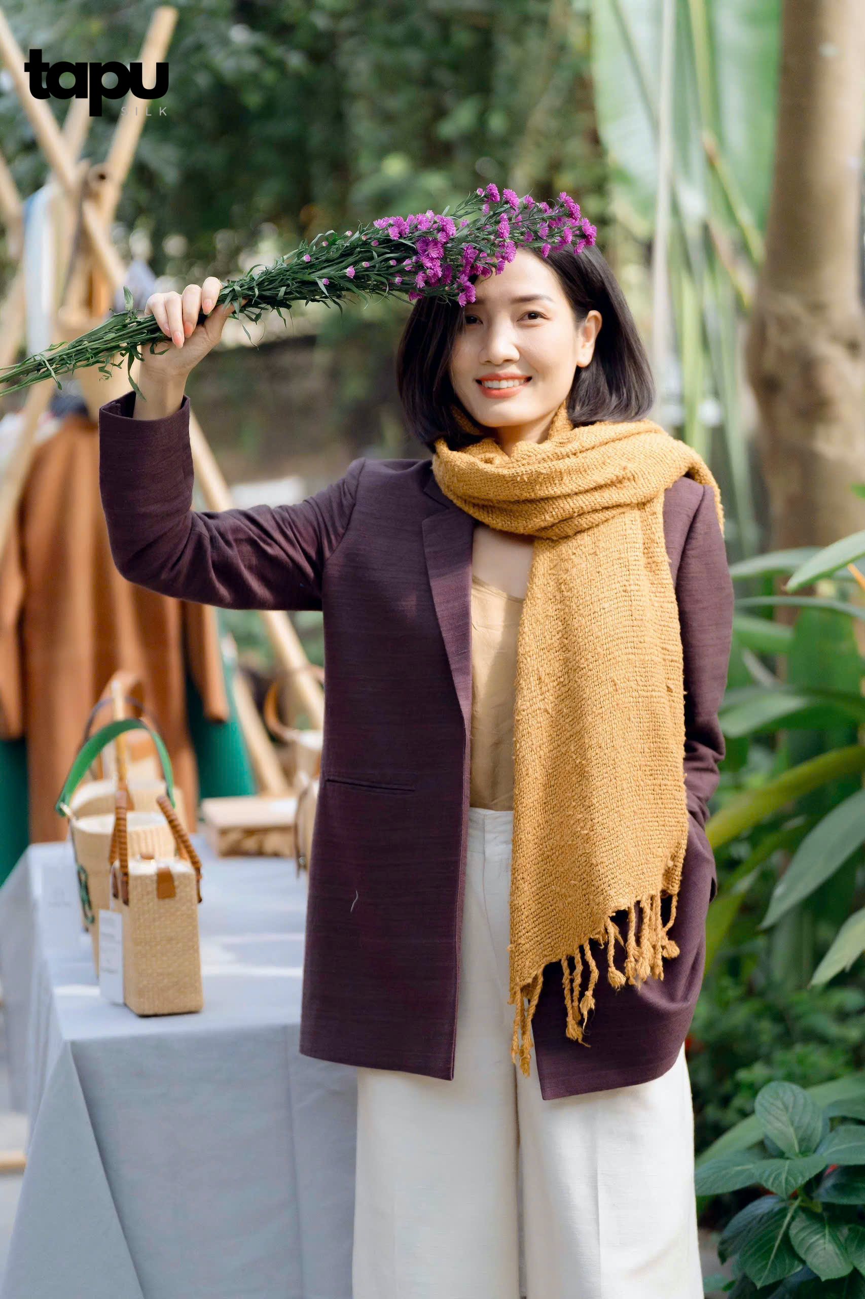 Silk Vest for elegant women/ brown